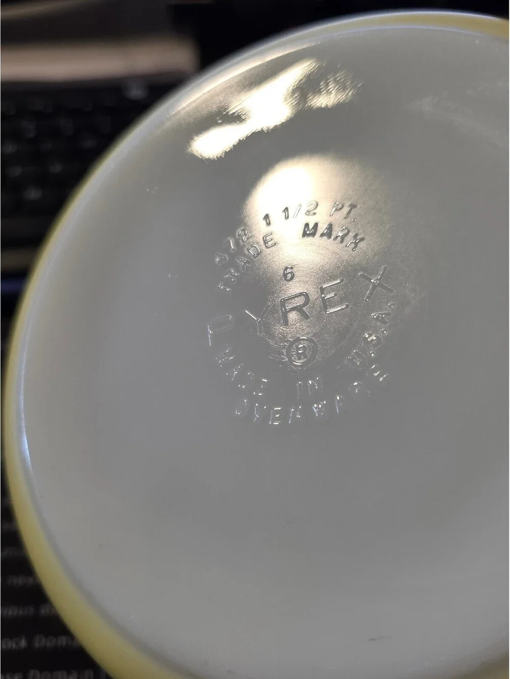 Vintage Pyrex Town and Country Cinderella  Bowl Pint Yellow Brown Starburst